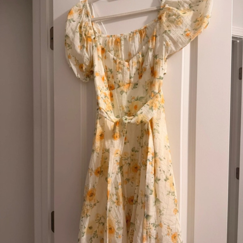 Yellow Floral Puff-Sleeve Midi Dress